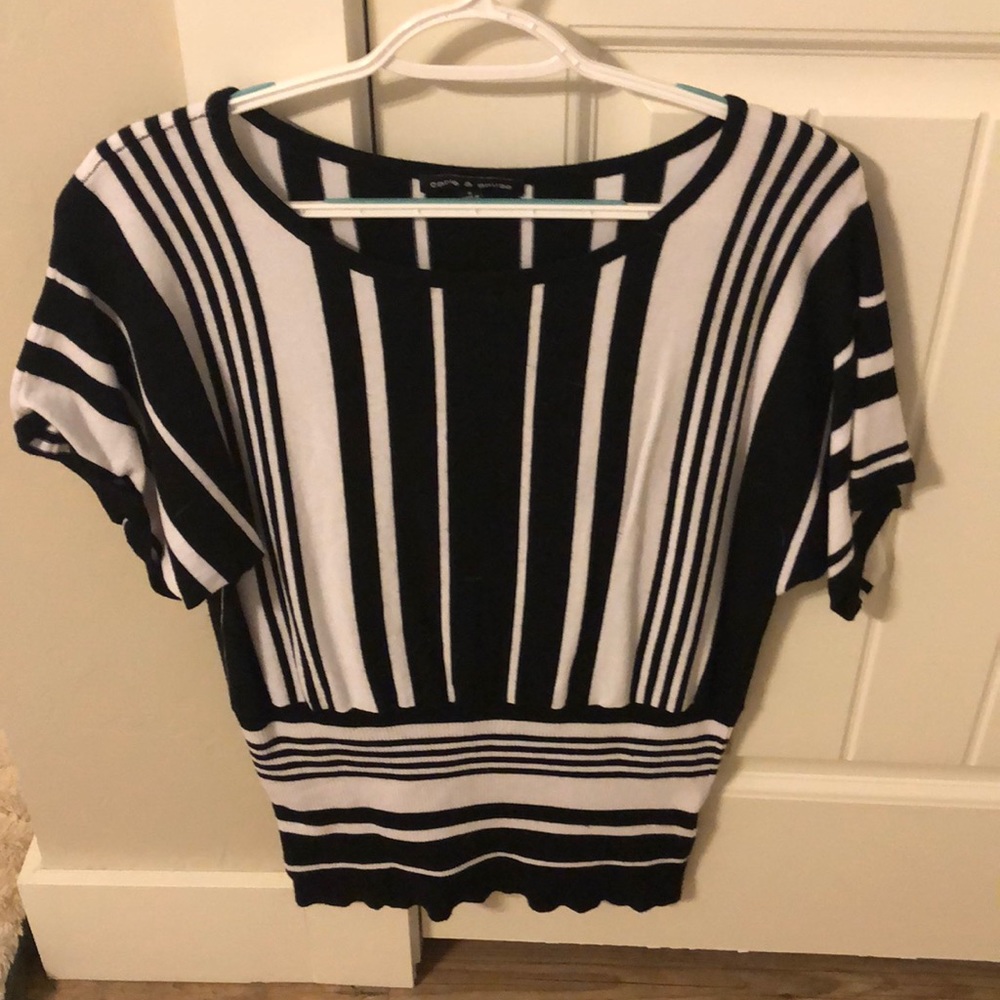 Black and white stripe short sleeve sweater
